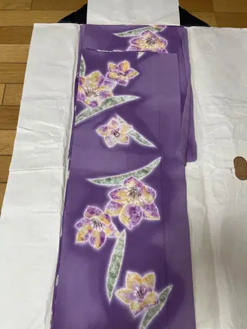 보라색 꽃무늬 유카타, 오비 세트