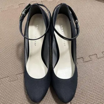 새상품급! KELLY BEANS 힐 펌프스 블랙 23.5cm 힐 9cm