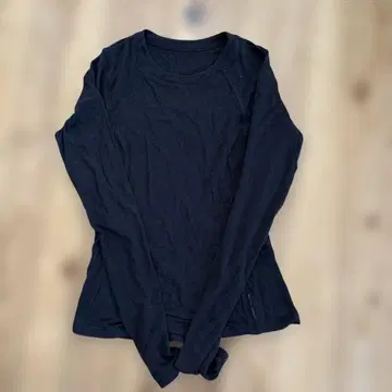 Lululemon 블랙 긴팔 티셔츠