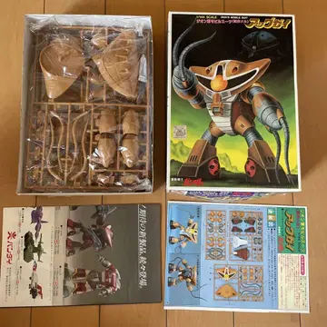 존의 모빌슈트 1/144 스케일 미조립