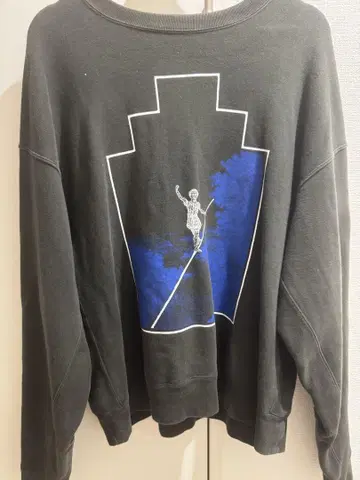 C.E ACROBAT CREW NECK BLACK L
