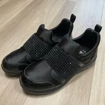 누디 워크 스니커즈 22.5cm