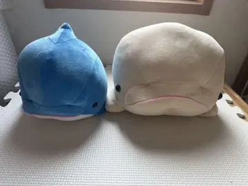 돌고래 모양 봉제 인형 파랑색과 흰색 중간 크기