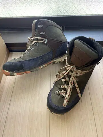 컬럼비아 카라사와 2 옴니테크 26.5cm