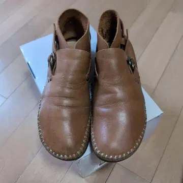 브라운 가죽 숏부츠 M