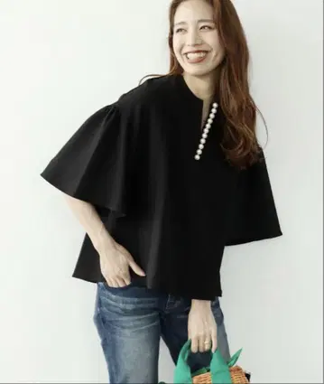 지네스 펄 키 넥 블라우스
