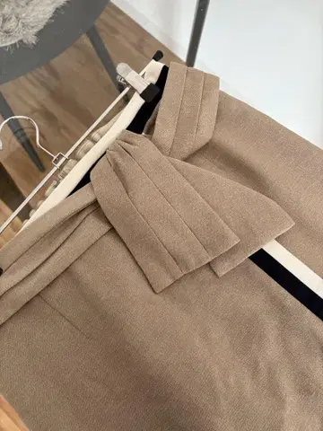 TONAL 베이지 벨트 미디 스커트 오피스 캐주얼 봄, 여름, 가을