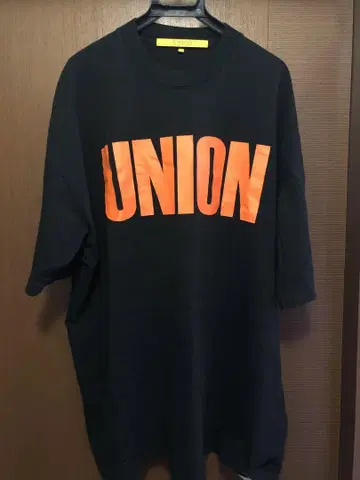 UNION 티셔츠 블랙/오렌지