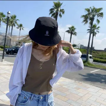 리버서블 LUSSO SURF 버킷햇 블랙 & 화이트로 득템 찬스!