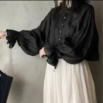 스즈키 타카유키 비숍 슬리브 블라우스
