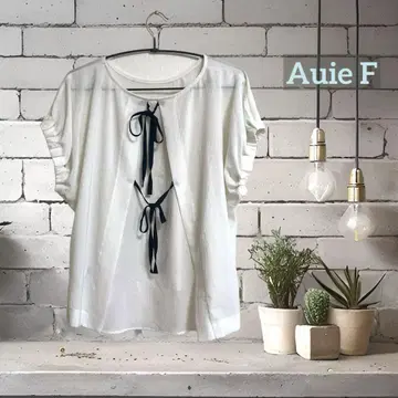 Auie F 시어 백 리본 셔츠 아이보리 38 사이즈