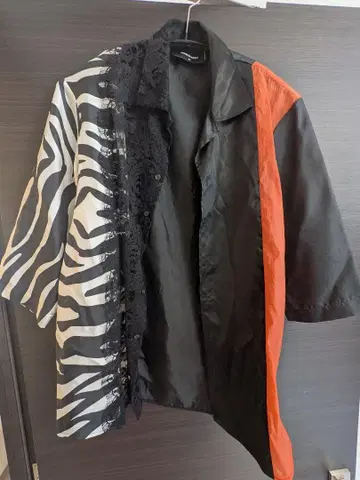 정가 12만 엔 이상 새상품급 DSQUARED2 반팔 셔츠 레이스 제브라