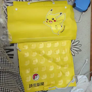 피카츄 요미우리 신문 포켓몬 신문 받침대