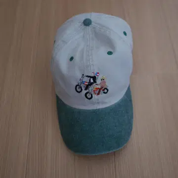 이지 라이더의 자수 캡