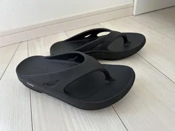 우포스 샌들
