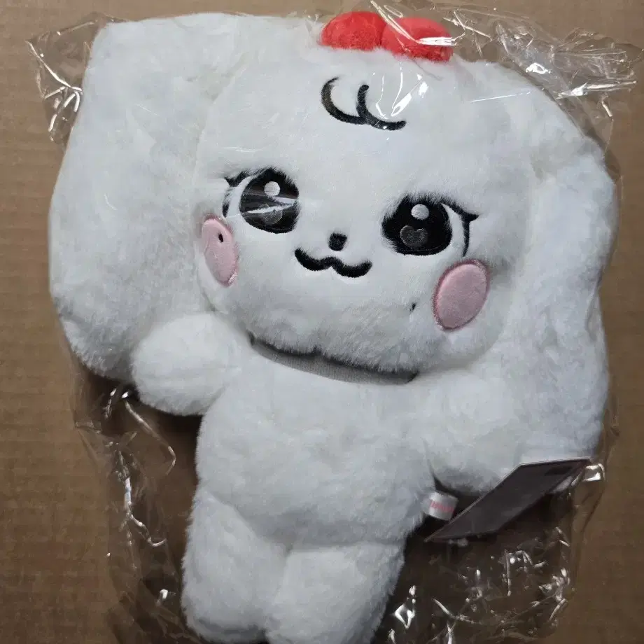 IVE x MINIVE PLUSH DOLL POP-UP STORE 'MINIVE PARK' official