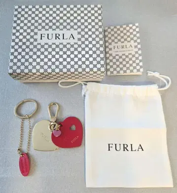 미사용 새상품! FURLA 하트 모양 키체인