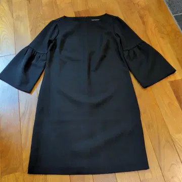 BANANA REPUBLIC 블랙 플레어 슬리브 원피스 사이즈 2