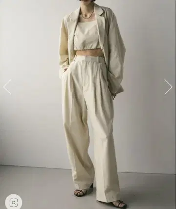 린넨 믹스 턱 팬츠