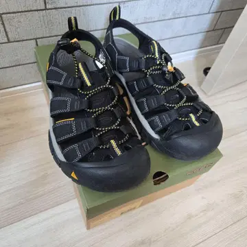 KEEN NEWPORT H2 뉴포트 샌들 킨 26.0