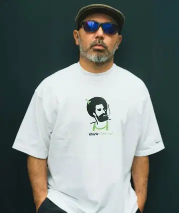 레어 BackChannel 백 채널 ZIG ZAG T WHITE