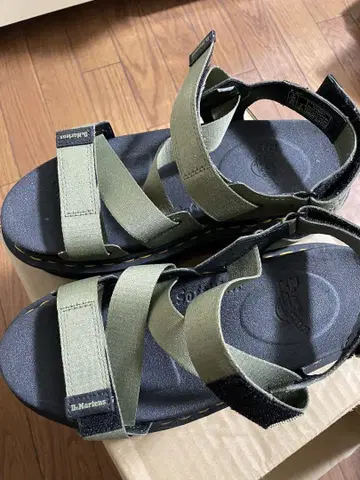 Dr. Martens Kimber II 샌들