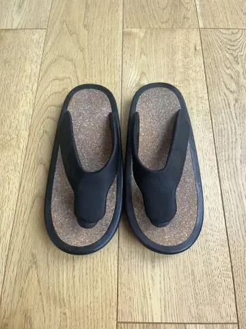 JOJO 나이토 샌들 M 사이즈