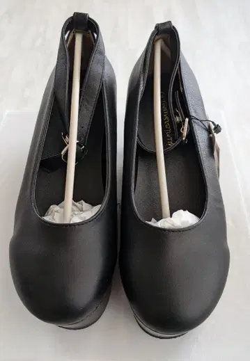 WEGO 하트 컷아웃 펌프스