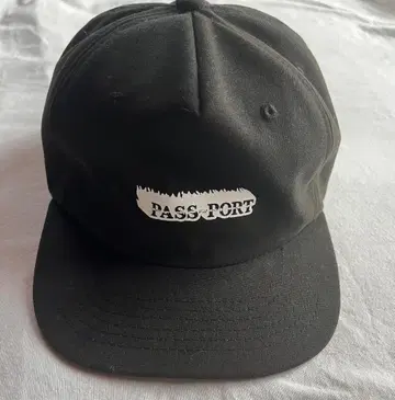 레어 여권 PASS~PORT ICY HOT Cap 블랙