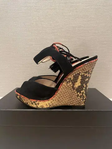 DRIES VAN NOTEN 블랙 스웨이드 웨지 힐 샌들