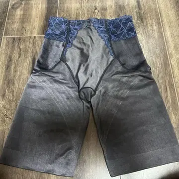 거들 마르코 카레스 S 시착만 한 상품