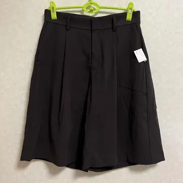 자라 ZARA 플리츠 와이드 레그 버뮤다 팬츠 EU40