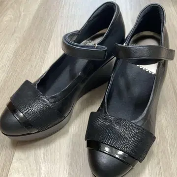 Beau Fort 스트랩 펌프스 22cm 블랙