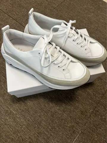 YOAK LORRY 사이즈 41 정가 38500엔
