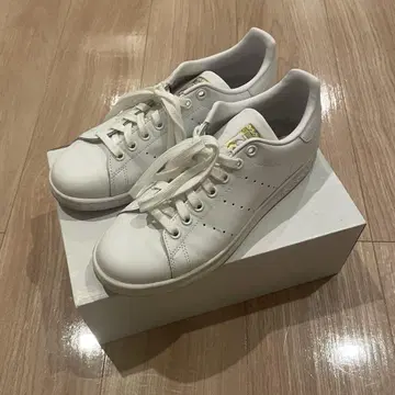스탠스미스