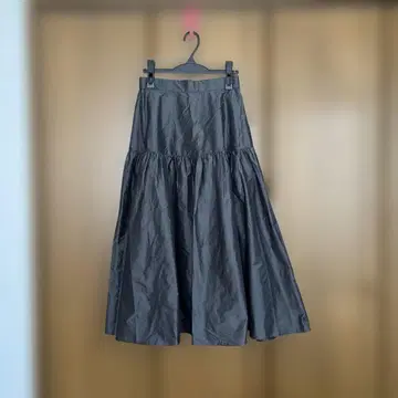 피치 플레어 스커트