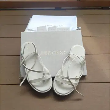 JIMMY CHOO 화이트 펄 샌들 35