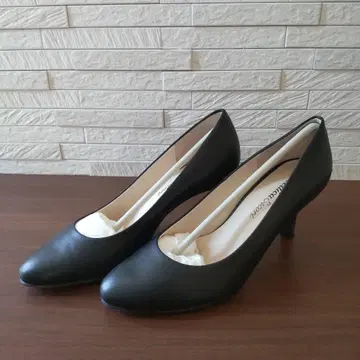 블랙 플레인 펌프스 미디 힐 23cm