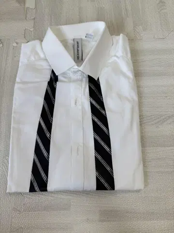 닐바렛 넥타이 전사 셔츠 반팔