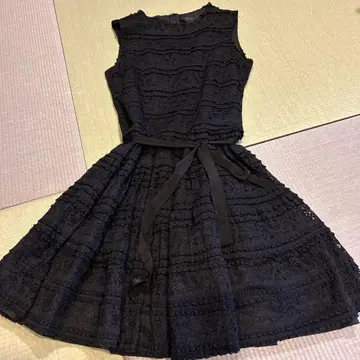 ZARA 블랙 레이스 슬리브리스 원피스