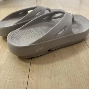 우포스 샌들