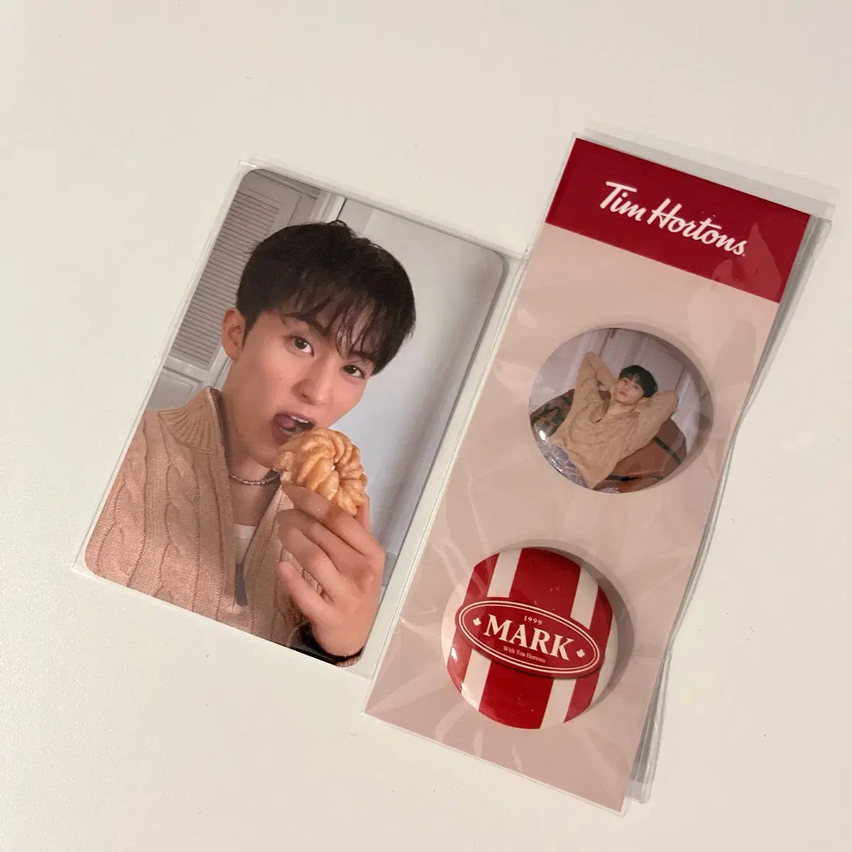 TimHortons MARK マーク NCT パスポートケース トレカ 他 TimHortons MARK マーク NCT パスポートケース トレカ 他 - メルカリ