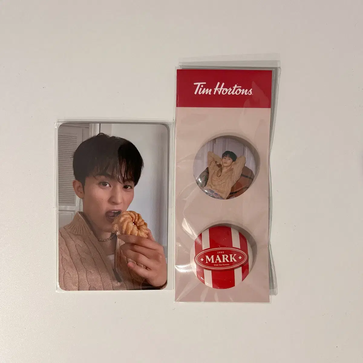 NCT マーク　TimHortons Tシャツ mark special set with @timhortons.kr 😭❤️ the t-shirt is
