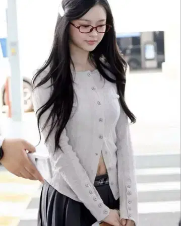 coyseio 가디건 하니 착용