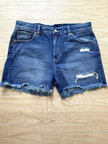 UNIQLO 데미지 가공 숏팬츠 26