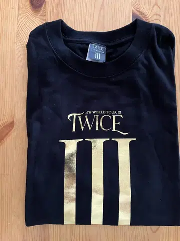 Twice 미사용 새상품 티셔츠 M 사이즈