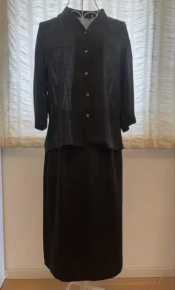 블랙 스커트 셋업