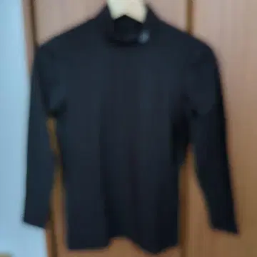 애플 린드 모크넥 탑 블랙 M