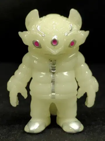 MEDICOMTOY VAG SPECIAL 갸로미 타마모 오이드 축광
