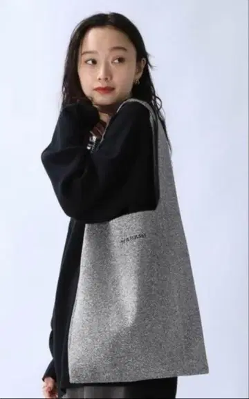 jeanasis 실버 라메 토트백